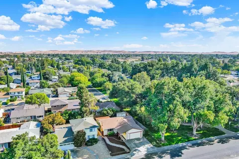 2100 Davis Dr, Fairfield, CA 94533 photo 3
