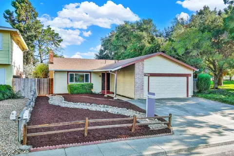 2100 Davis Dr, Fairfield, CA 94533 photo 2