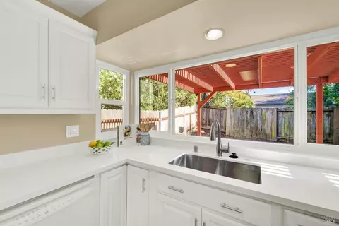 2100 Davis Dr, Fairfield, CA 94533 photo 32