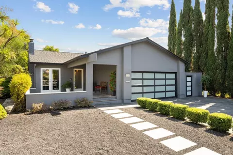19352 Junipero Serra Dr, Sonoma, CA 95476
