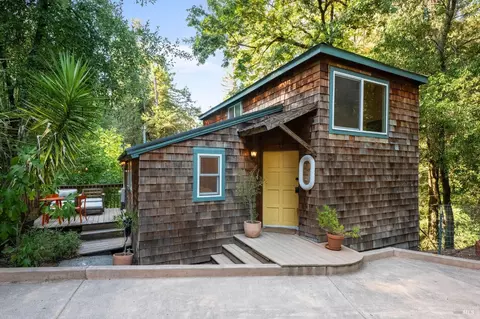 152 1st St, Camp Meeker, CA 95419