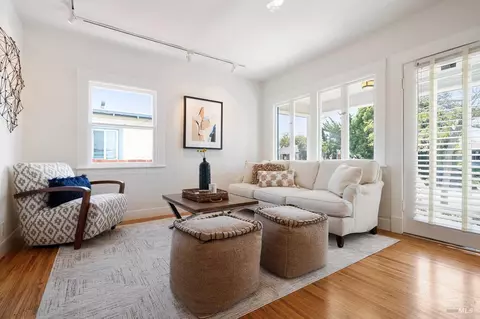 911 Jones St, Berkeley, CA 94710 photo 3