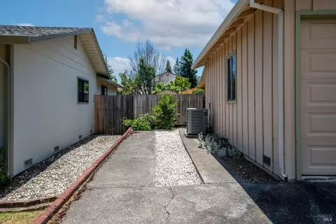 641 Chablis Ct, Ukiah, CA 95482 photo 23