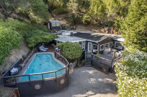 86 Hickory Rd, Fairfax, CA 94930