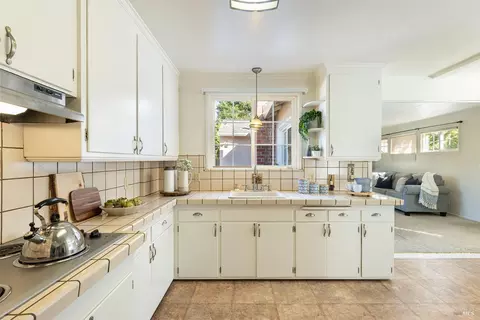 1244 Arkansas St, Vallejo, CA 94590 photo 13