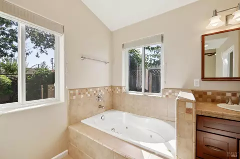 647 Iris Way, Sonoma, CA 95476 photo 31