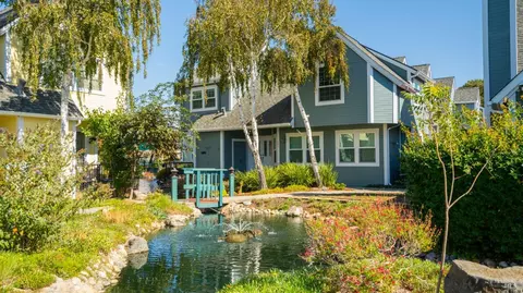 161 E B St, Benicia, CA 94510 photo 2