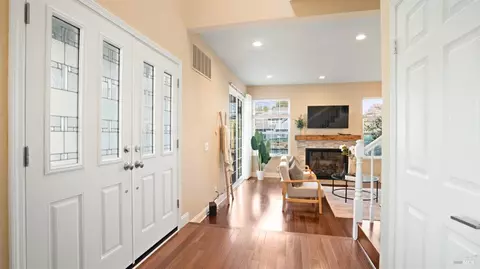 161 E B St, Benicia, CA 94510 photo 5