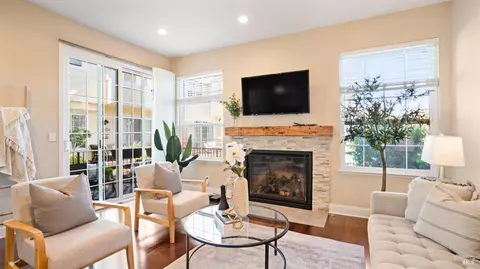 161 E B St, Benicia, CA 94510 photo 7