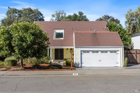 27 Andreas Cir, Novato, CA 94945