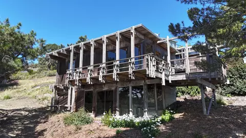 10710 Hereford Dr, Jenner, CA 95450