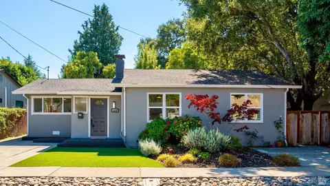 1120 Poppy Dr, Santa Rosa, CA 95404