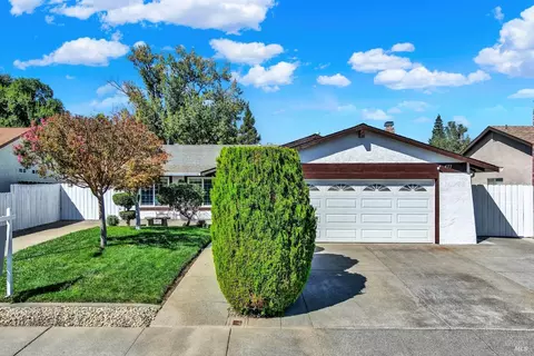 435 Robert Rd, Vacaville, CA 95688