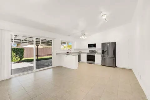 435 Robert Rd, Vacaville, CA 95688 photo 15