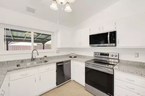 435 Robert Rd, Vacaville, CA 95688 photo 19