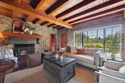 50 Woodruff Rd, San Anselmo, CA 94960