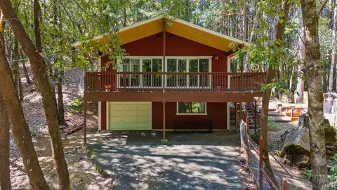 24180 Azalea St, Willits, CA 95490