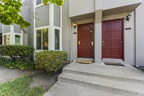 2742 Walnut Blvd, Walnut Creek, CA 94596