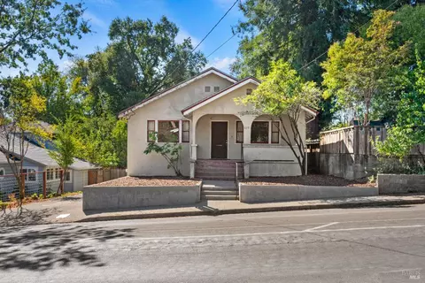 619 Grove Ave, Ukiah, CA 95482