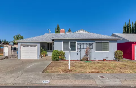 118 Maple St, Vacaville, CA 95688