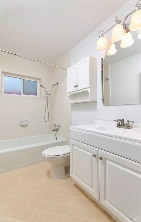 118 Maple St, Vacaville, CA 95688 photo 14