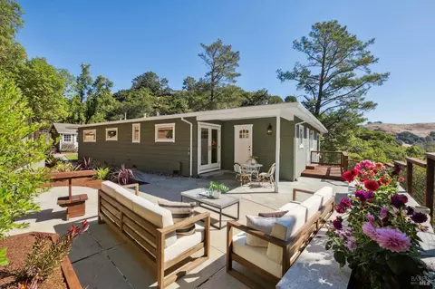 575 Oak Manor Dr, Fairfax, CA 94930