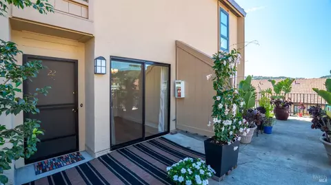 100 Marin Center Dr #22, San Rafael, CA 94903