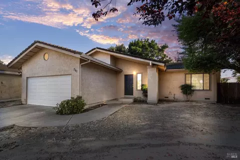 701 Capricorn Cir, Fairfield, CA 94533