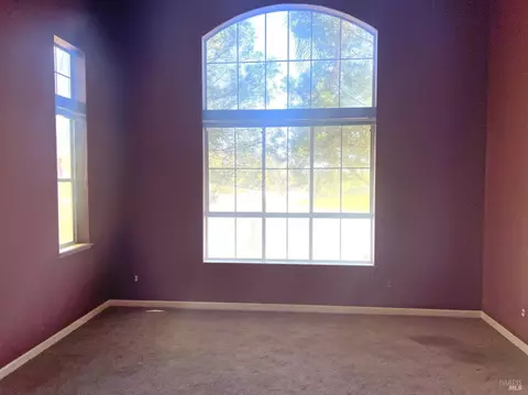 272 Woodcrest Dr, Vacaville, CA 95688 photo 2