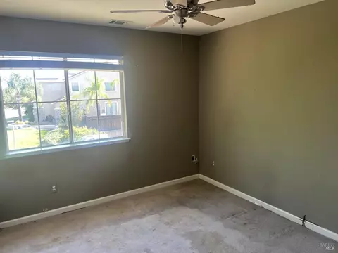 272 Woodcrest Dr, Vacaville, CA 95688 photo 13