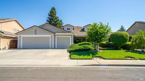 1520 Pembroke Way, Dixon, CA 95620