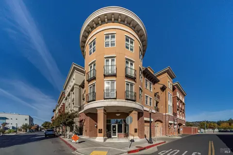 588 Main St #218, Napa, CA 94559 photo 2