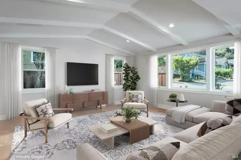 7095 Fellers Ln, Sebastopol, CA 95472