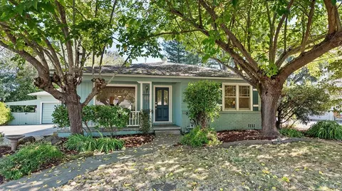 2012 Slater St, Santa Rosa, CA 95404