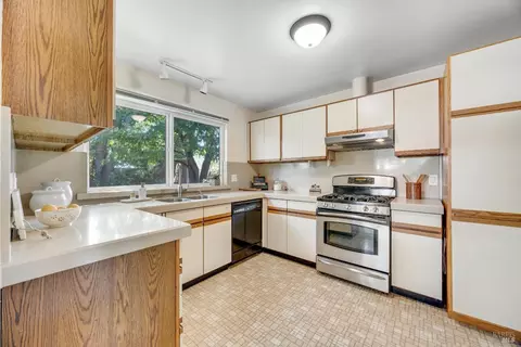 408 Linden Ct, Cotati, CA 94931 photo 18