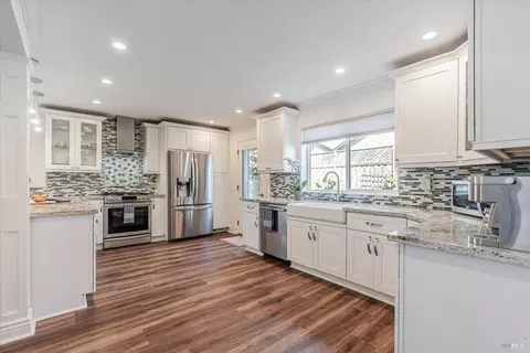 9212 Piccadilly Cir, Windsor, CA 95492 photo 12