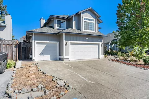 9212 Piccadilly Cir, Windsor, CA 95492 photo 2