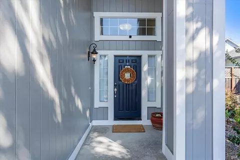 9212 Piccadilly Cir, Windsor, CA 95492 photo 4