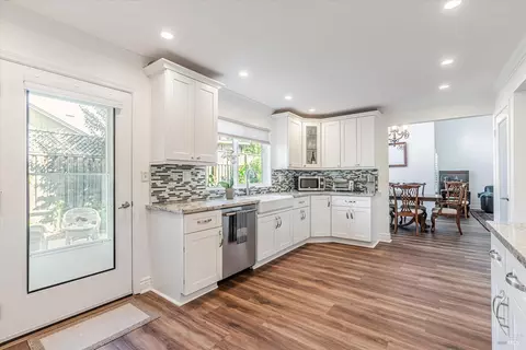 9212 Piccadilly Cir, Windsor, CA 95492 photo 13