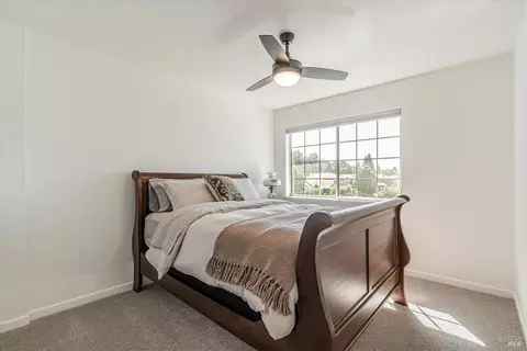 9212 Piccadilly Cir, Windsor, CA 95492 photo 23