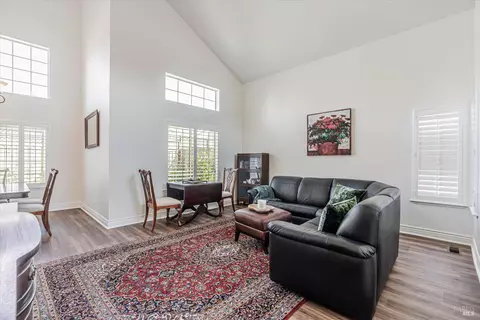9212 Piccadilly Cir, Windsor, CA 95492 photo 7