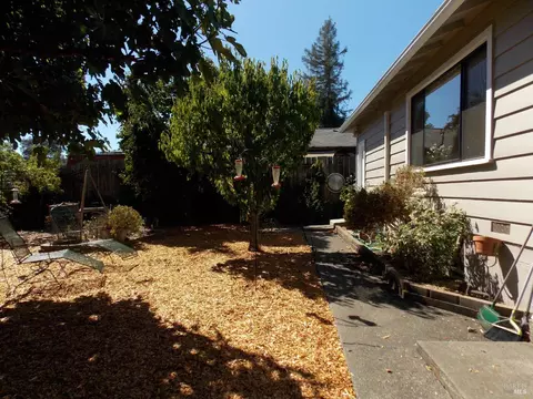 201 Champlain Ave, Cloverdale, CA 95425 photo 27