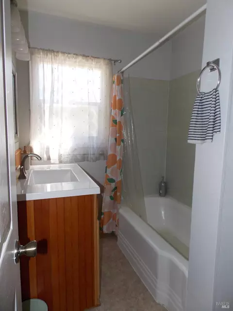 201 Champlain Ave, Cloverdale, CA 95425 photo 22