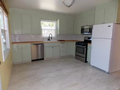 201 Champlain Ave, Cloverdale, CA 95425 photo 10