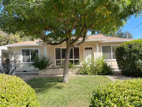 838 Ramona Dr, Santa Rosa, CA 95404