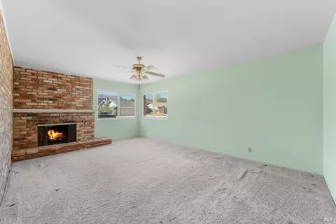 349 Lovers Ln, Vacaville, CA 95688 photo 6
