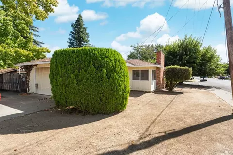 349 Lovers Ln, Vacaville, CA 95688 photo 3