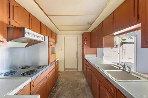 349 Lovers Ln, Vacaville, CA 95688 photo 12