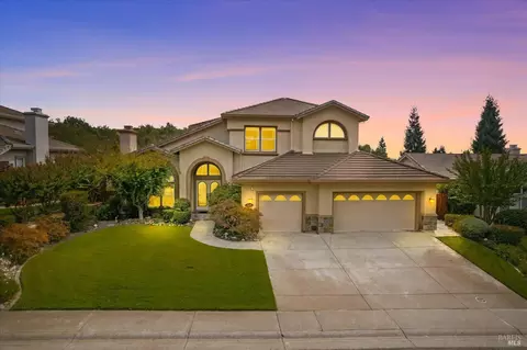 2985 Saint Andrews Rd, Fairfield, CA 94534