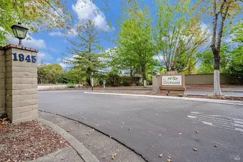 1945 Piner Rd #160, Santa Rosa, CA 95403